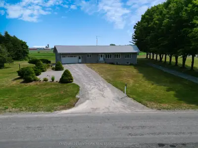 Detached in Prince Edward County