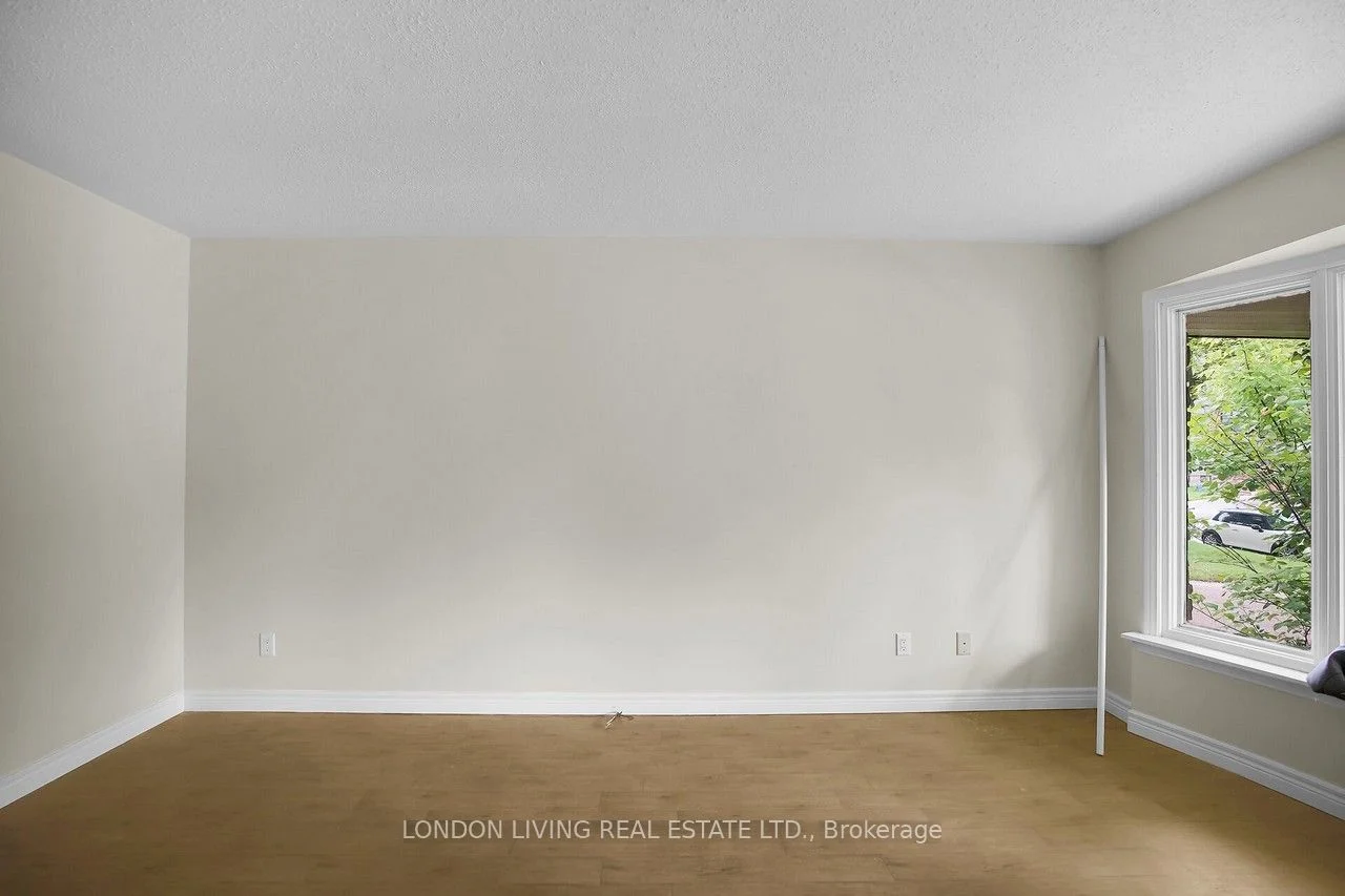 87 Essex Street, London North, On N6g 1b4