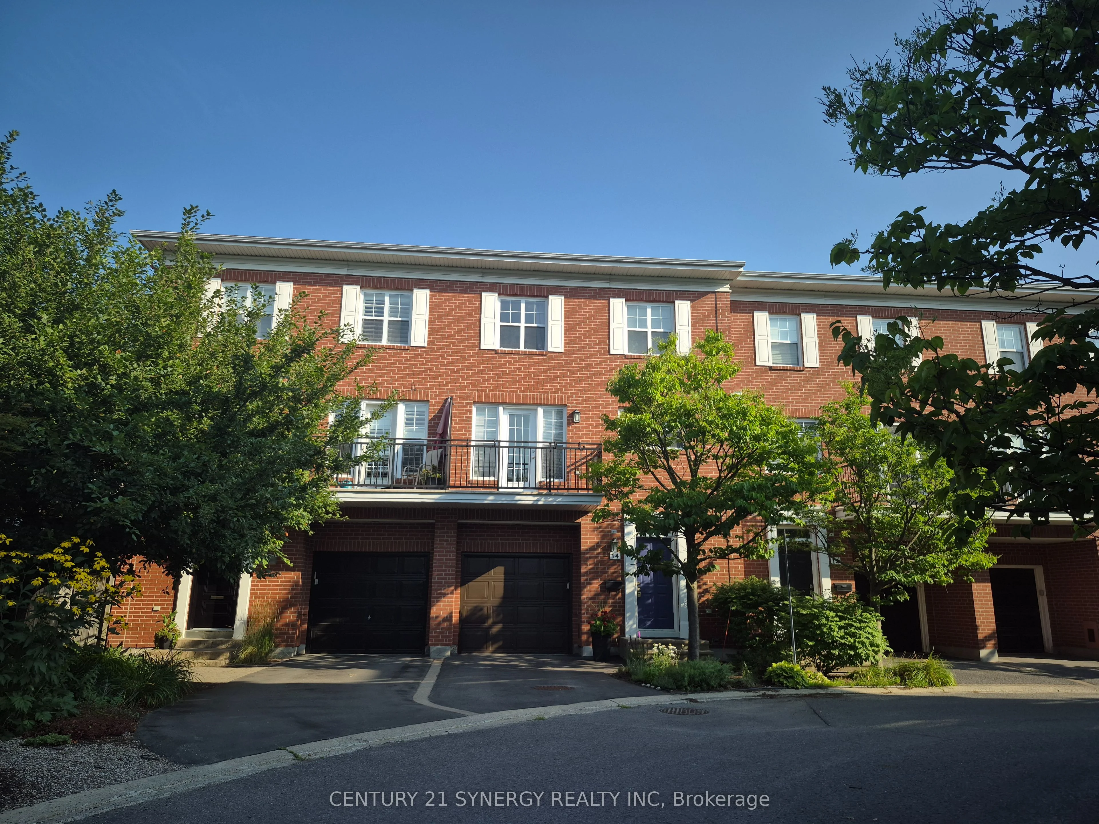 14 Kingsbridge Private, Manor Park - Cardinal Glen and Area, ON K1K 4W6