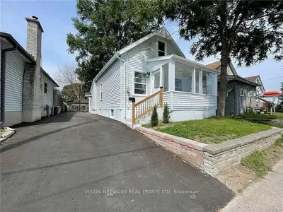 Detached in London East