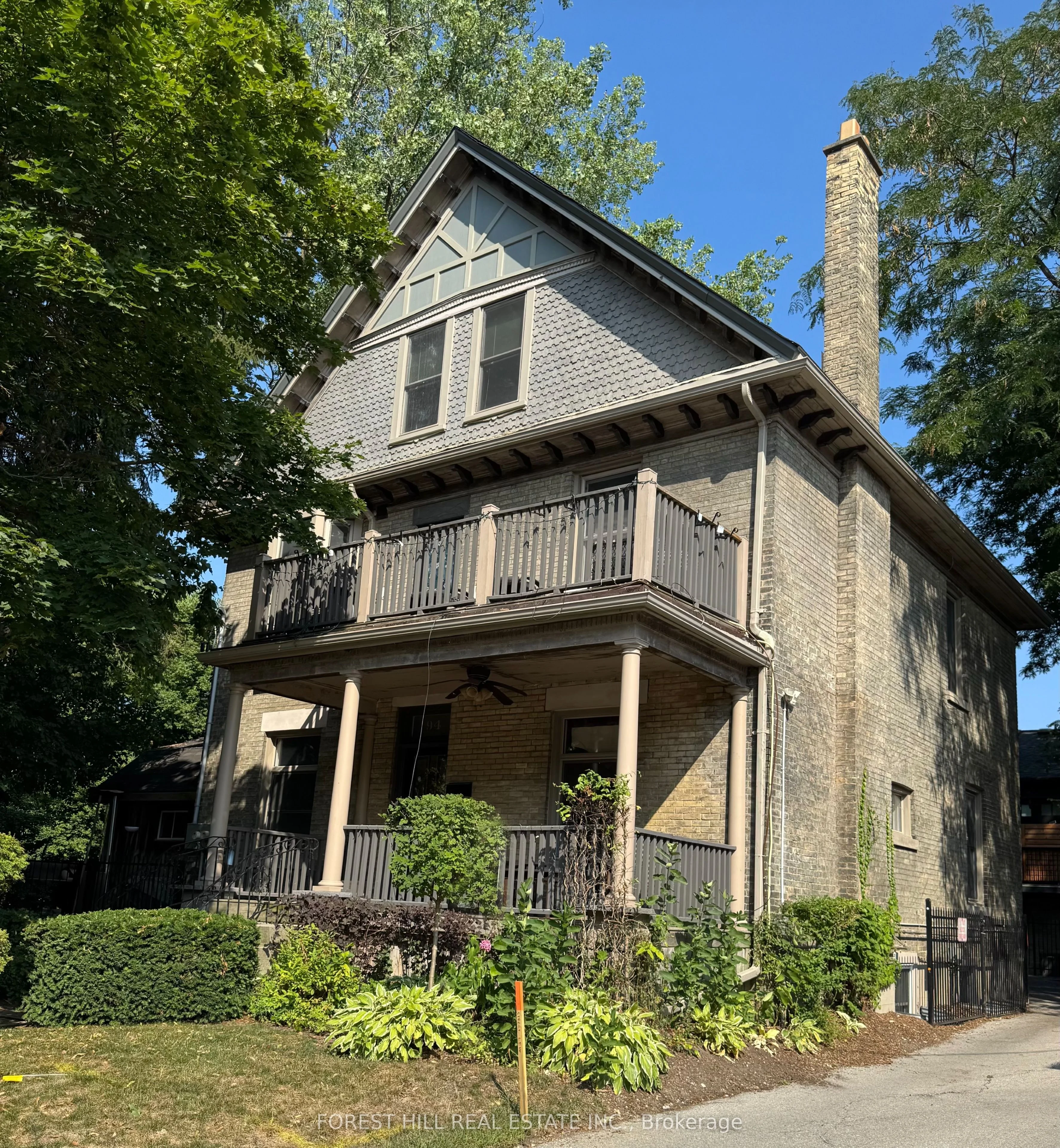 94 Central Avenue 2, London East, ON N6A 1M4