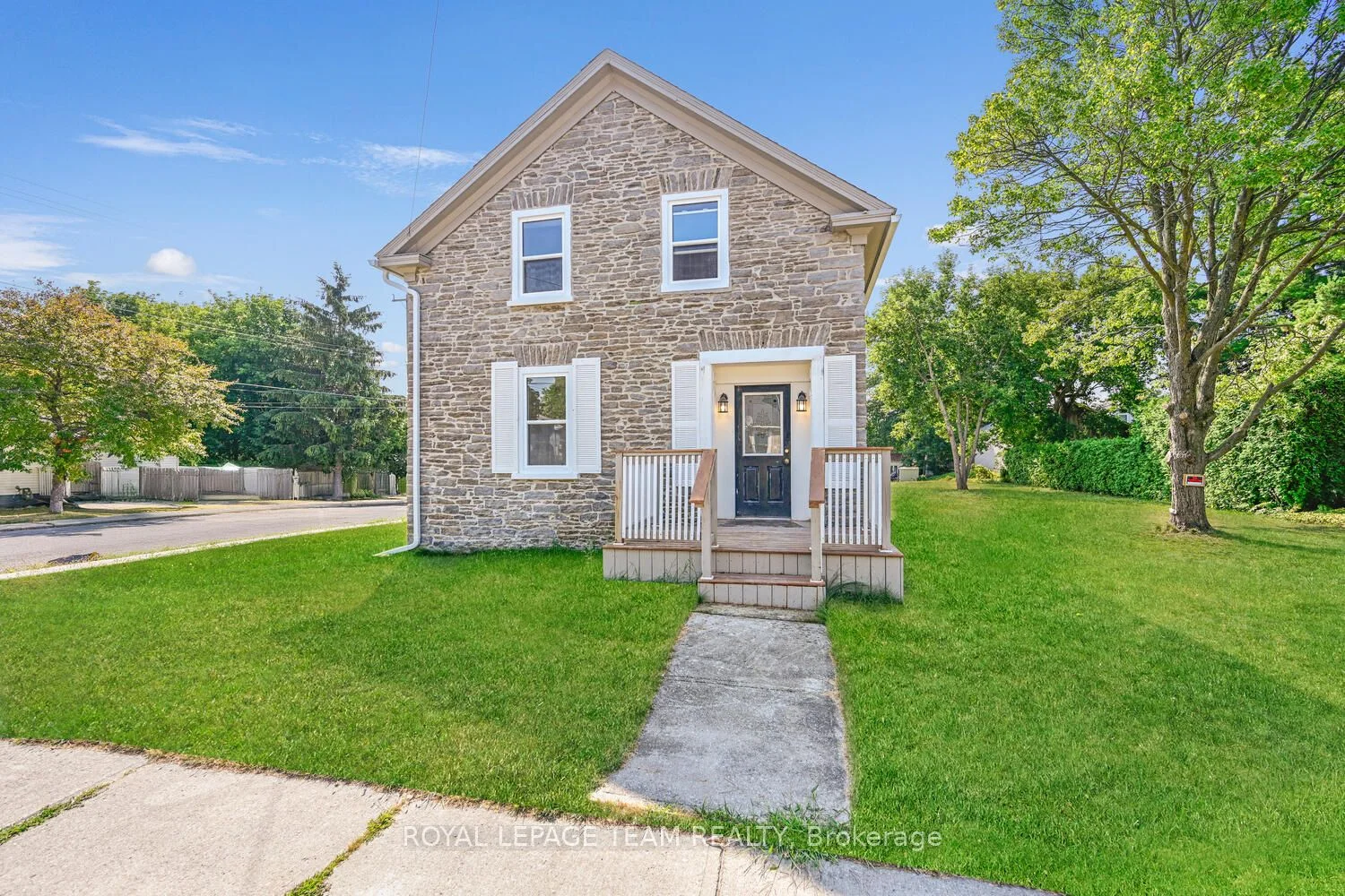 297 E Park Street E, Prescott, ON K0E 1T0