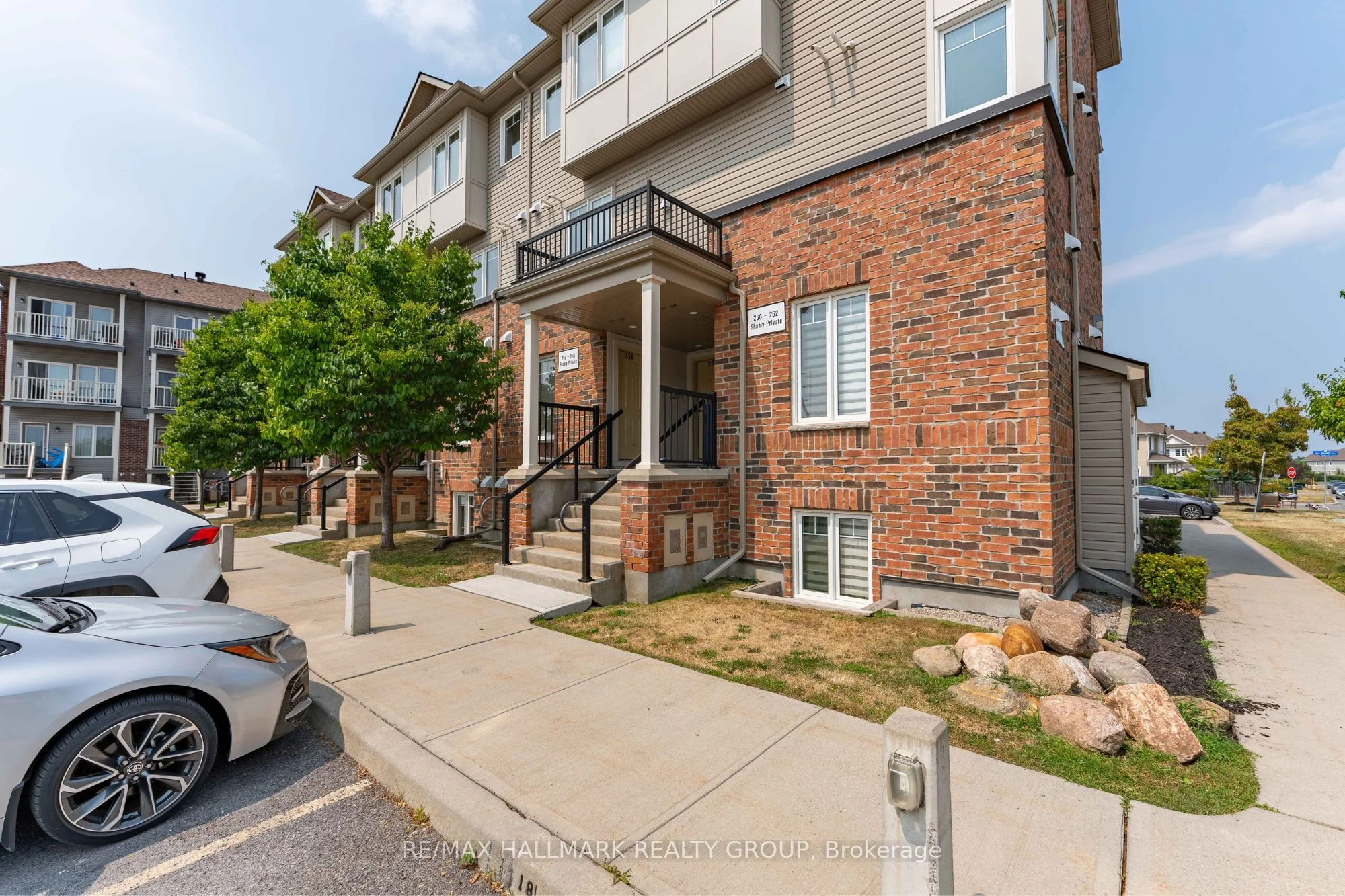 Condo Townhouse in Barrhaven