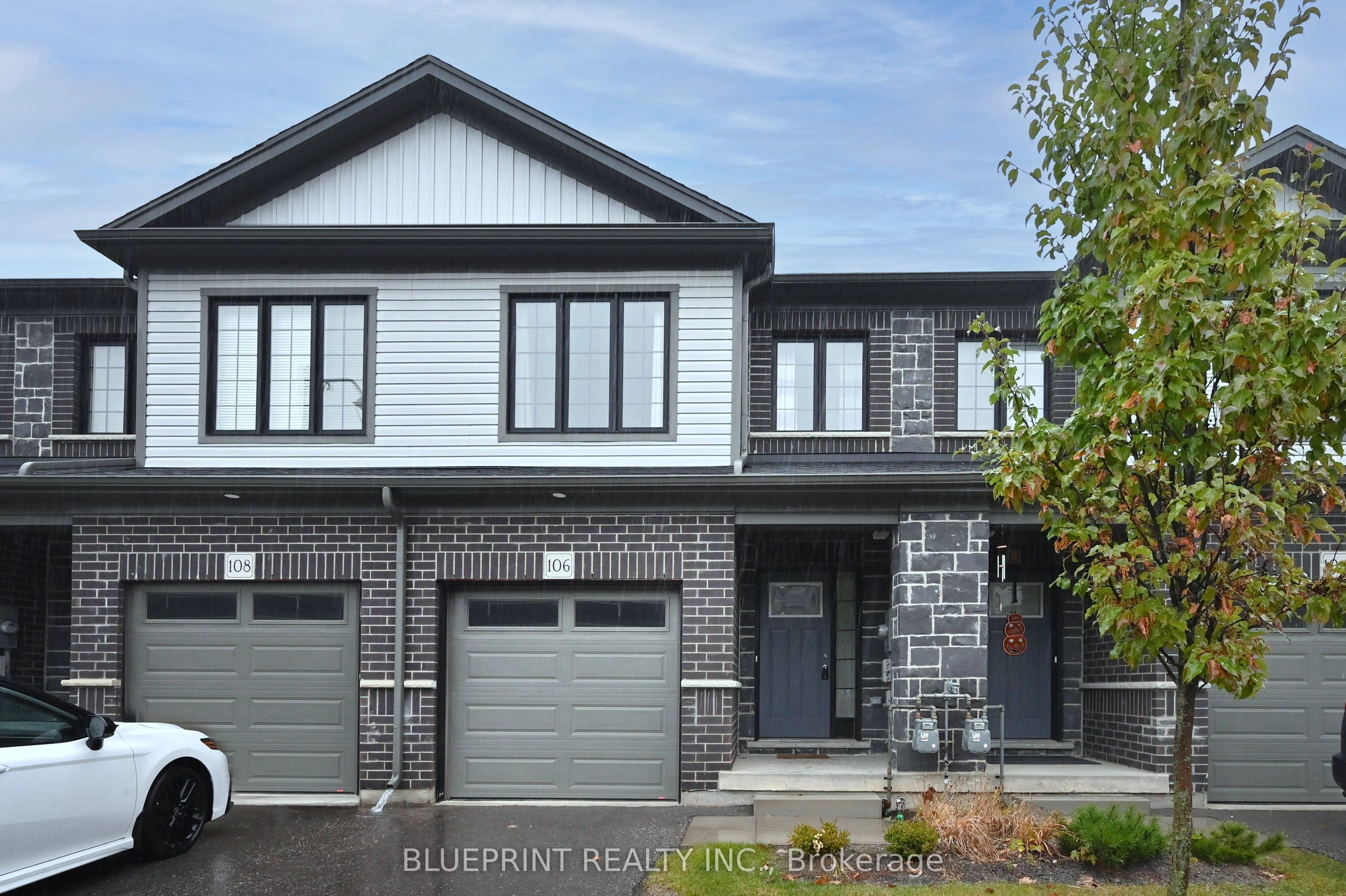 Att/Row/Townhouse in Kitchener