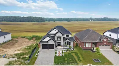 Detached in Middlesex Centre
