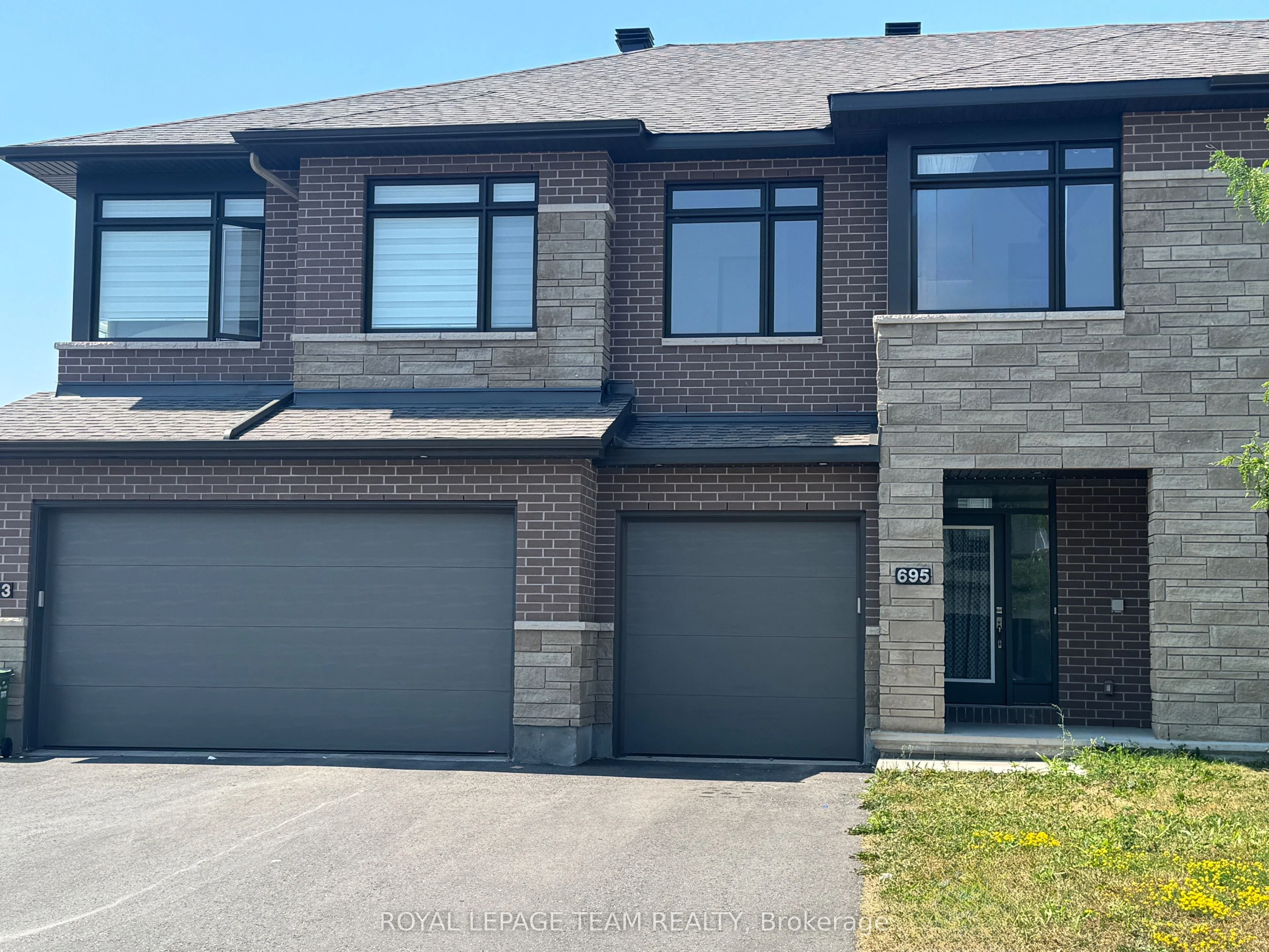 695 Cairn Crescent, Orleans - Convent Glen and Area, ON K1W 0P8