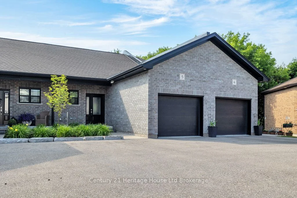 15 Wren Court 5, Tillsonburg, ON N4G 5K3