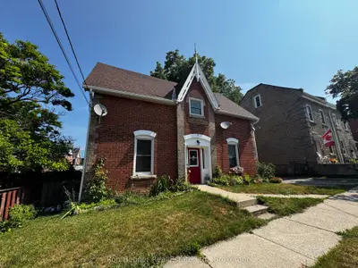 Triplex in Owen Sound