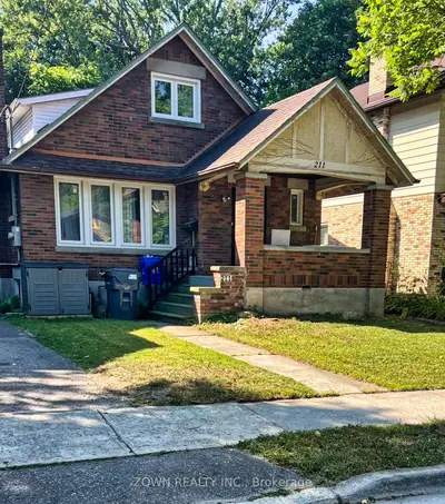 Detached in London East
