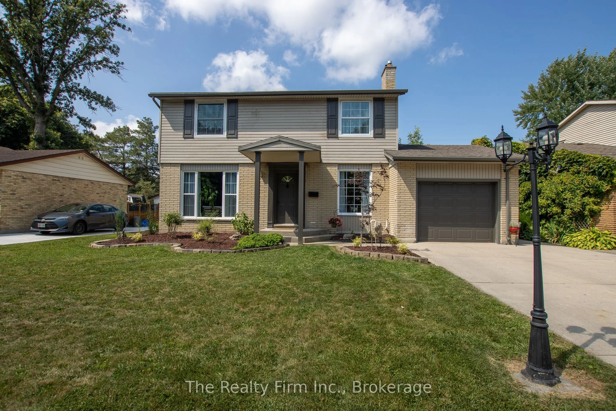 1208 Guildwood Boulevard, London North, On N6h 4g9