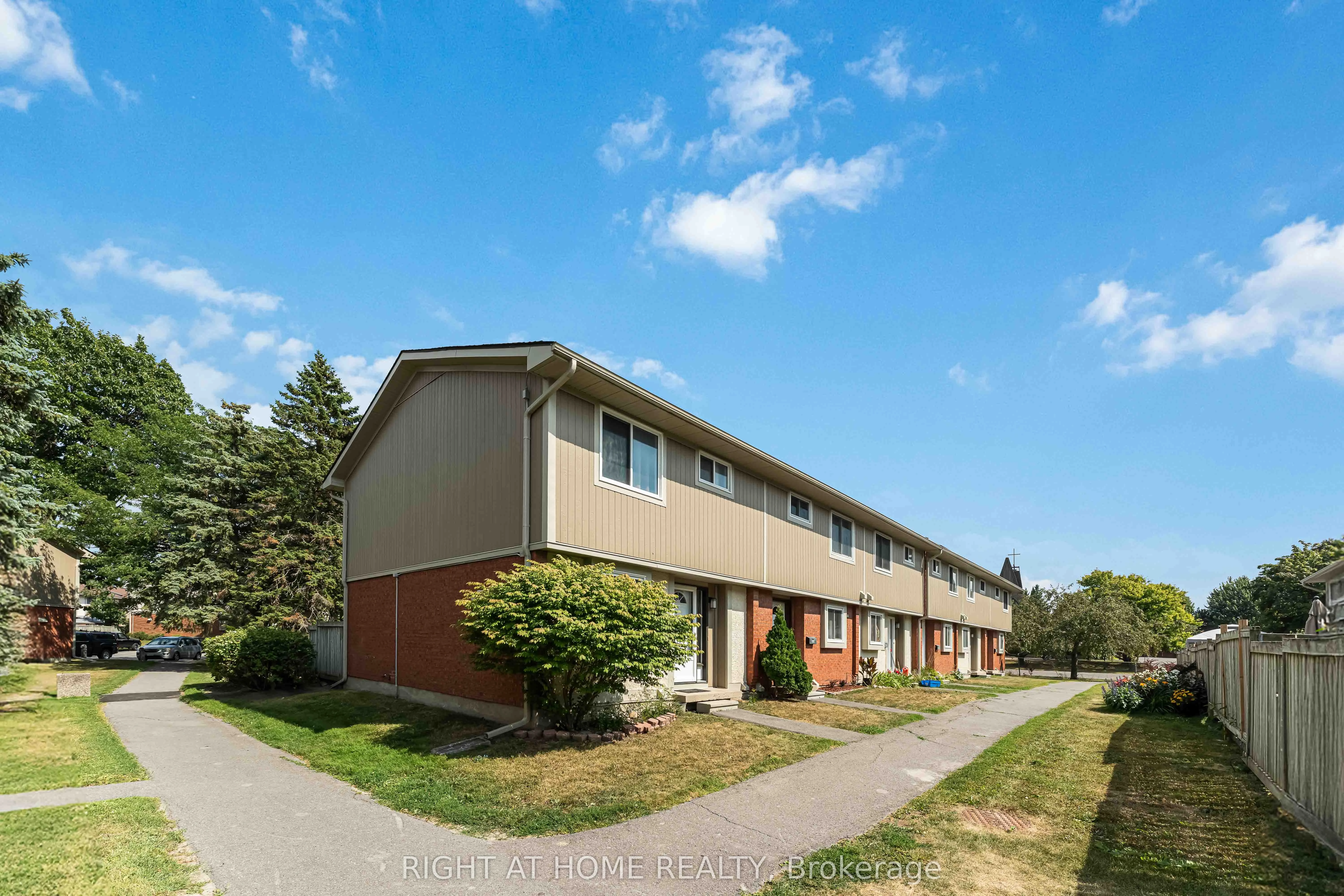 481E Moodie Drive, Bells Corners and South to Fallowfield, ON K2H 8T7