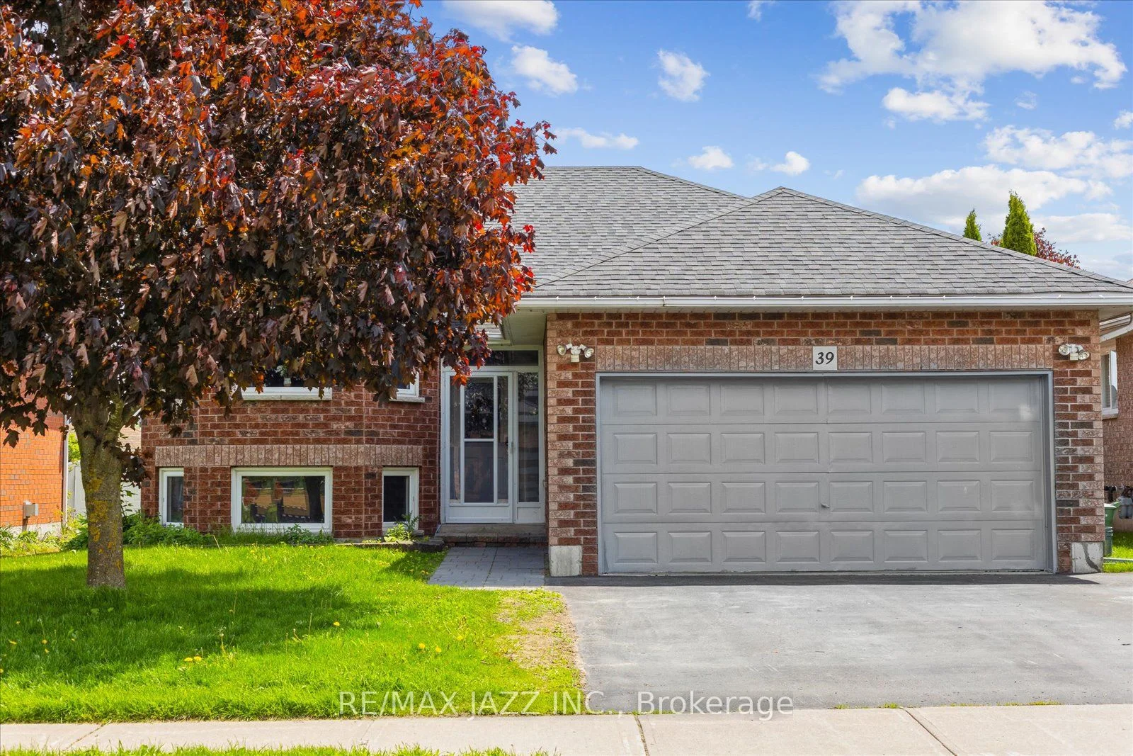39 McGibbon Boulevard, Kawartha Lakes, ON K9V 6G4