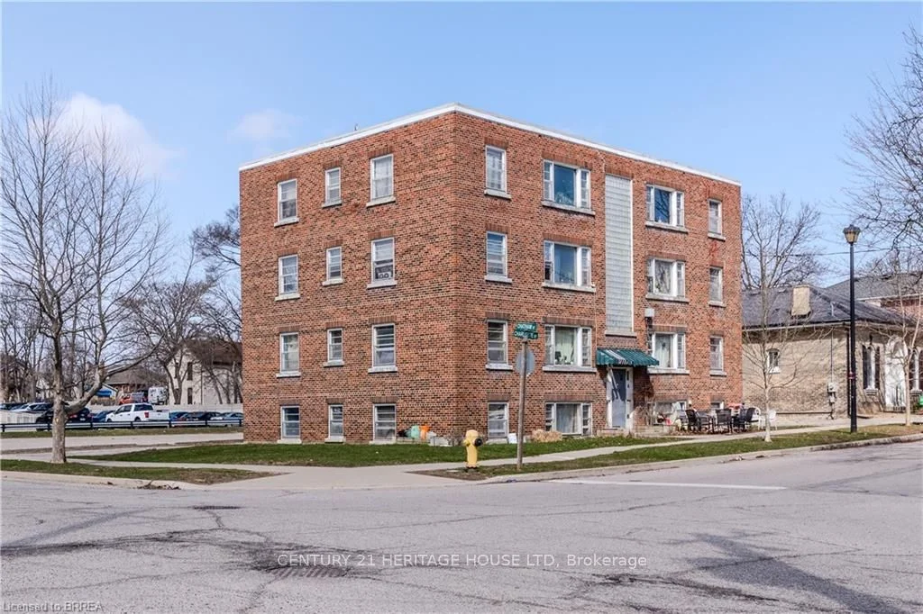 88 Charlotte Street, Brantford, ON N3T 2X3