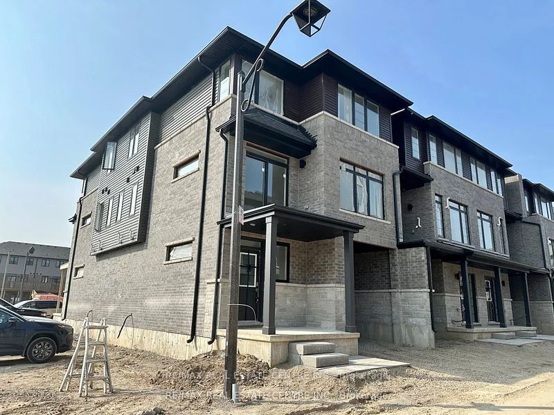 461 Blackburn Drive 111, Brantford, ON N3T 0W9