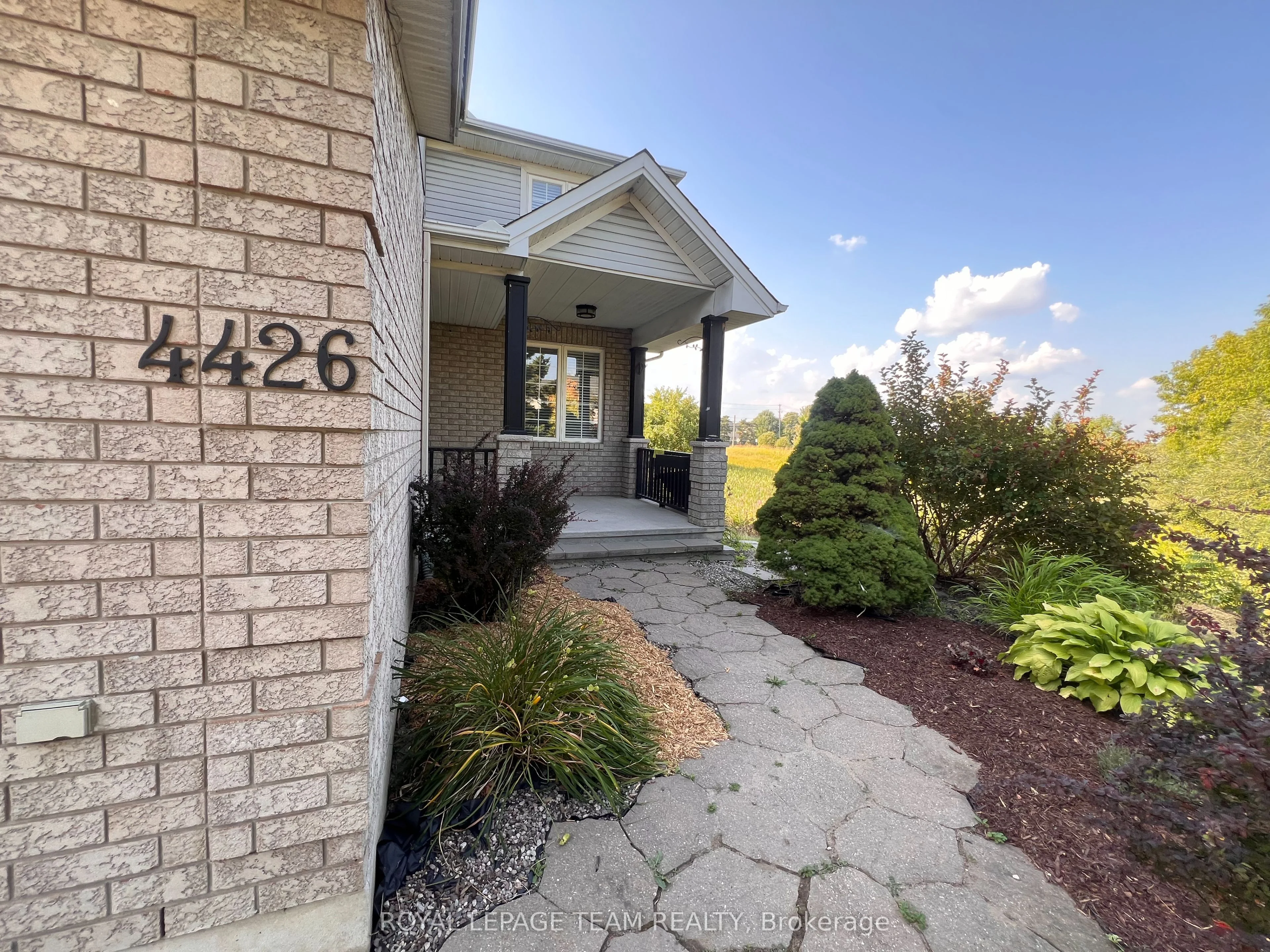 4426 SHORELINE Drive, Blossom Park - Airport and Area, ON K1V 1M1