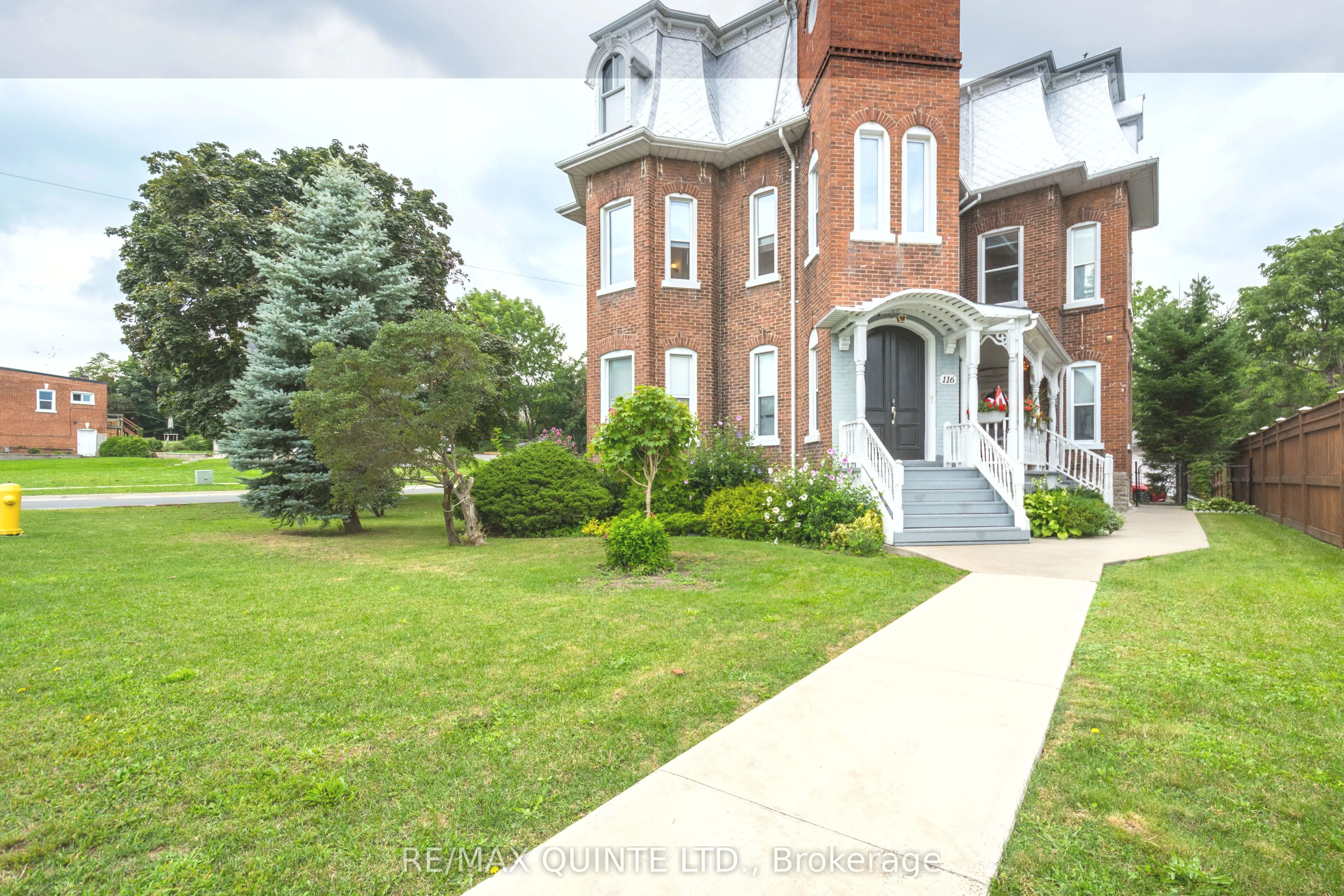 116 King Street 3, Quinte West, ON K8V 3W3