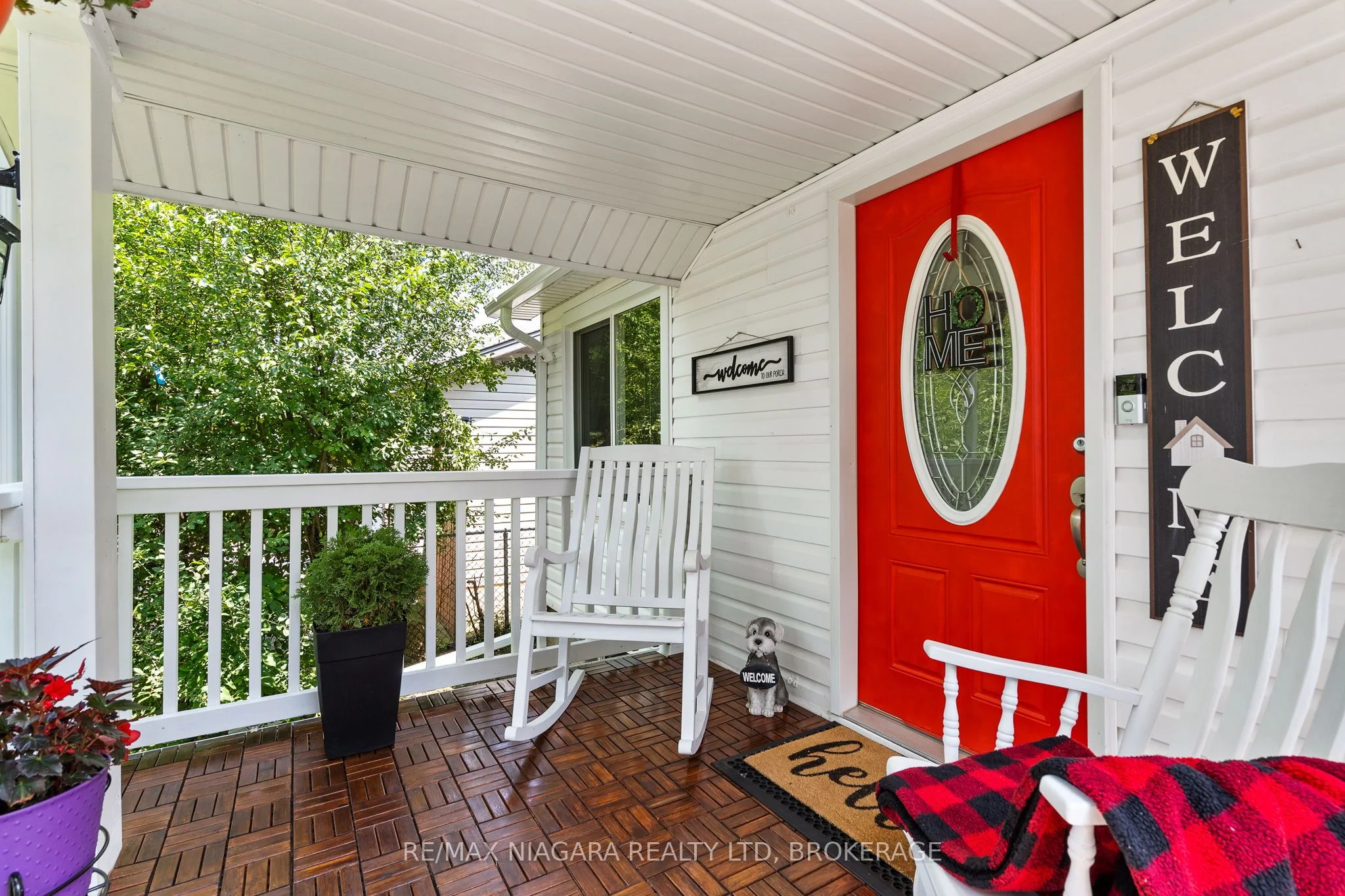 696 Fairview Road, Fort Erie, ON L2A 4T1