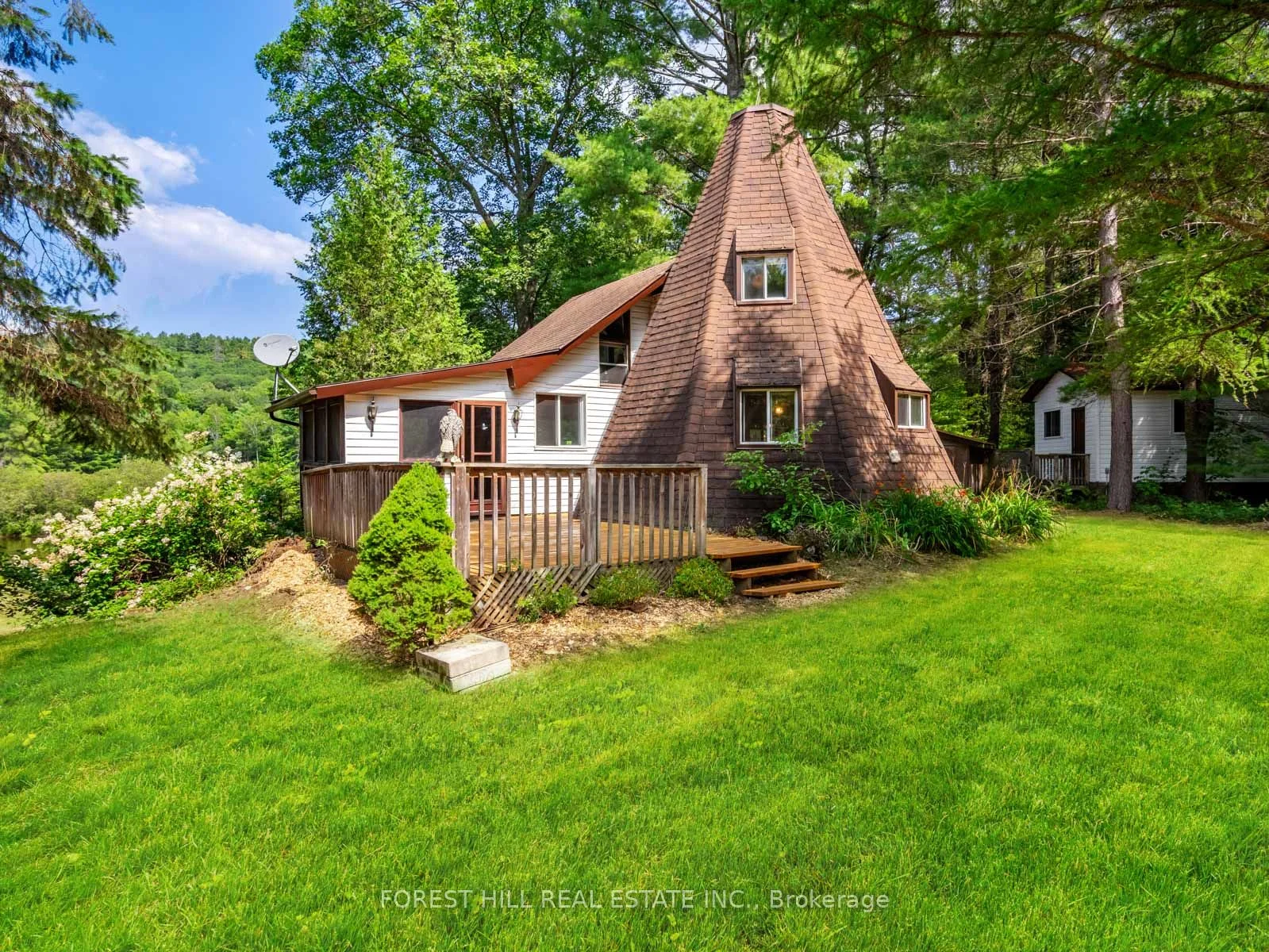 1128 Big Hawk Lake Road, Algonquin Highlands, ON K0M 1S0