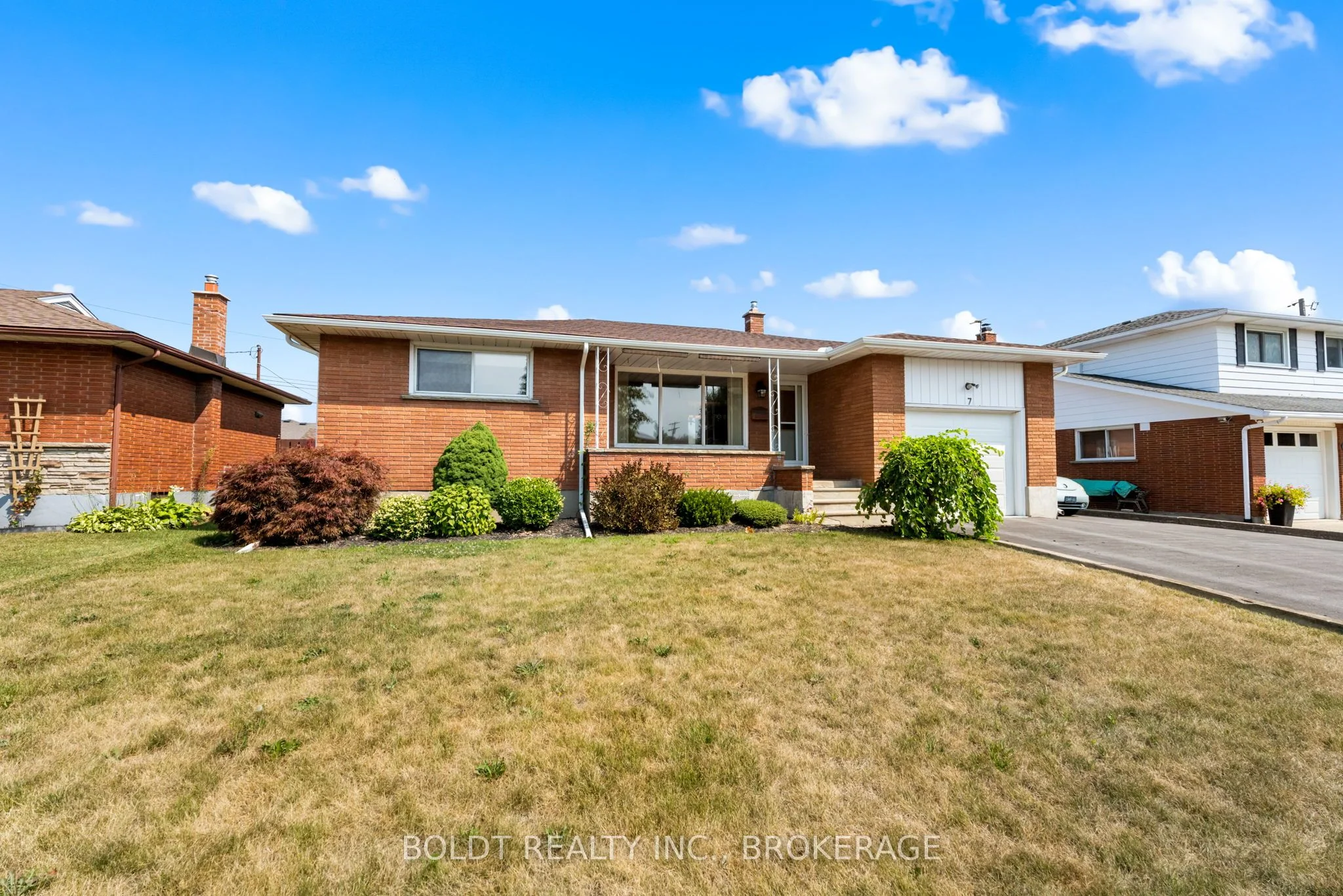 7 Eastdale Crescent, Welland, ON L3B 1E6