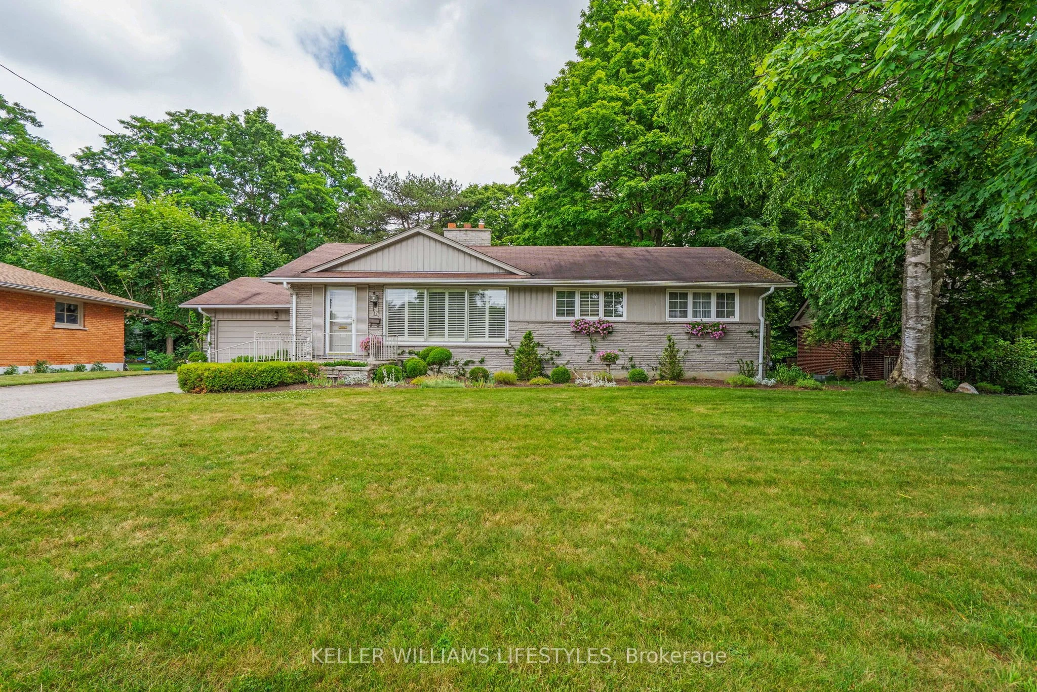 37 Bloomfield Drive, London North, ON N6G 1P2