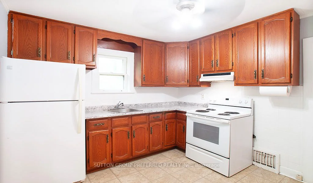 415 Springbank Drive, London South, ON N6J 1G7