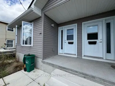 Duplex in Quinte West