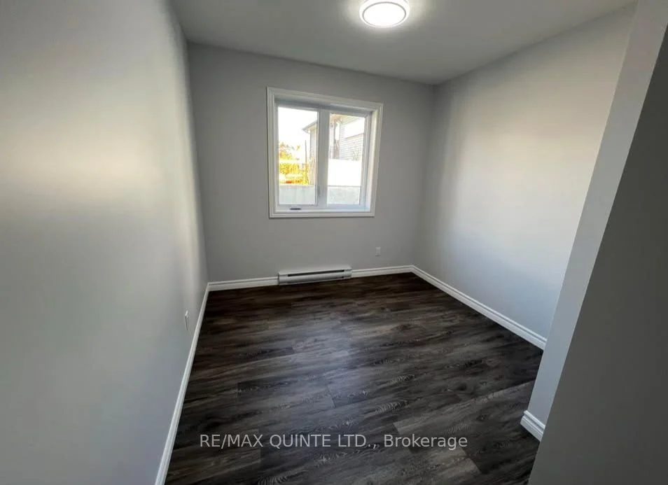 198 Dundas Street E, Quinte West, ON K8V 1L9