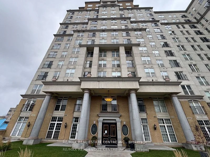 Condo Apartment in Hamilton