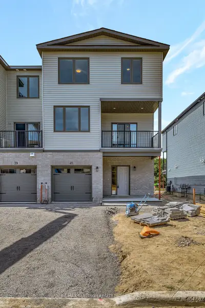 Att/Row/Townhouse in Prince Edward County