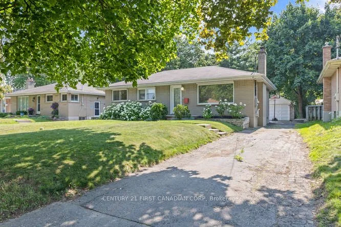 470 Beachwood Avenue, London South, ON N6J 3K1