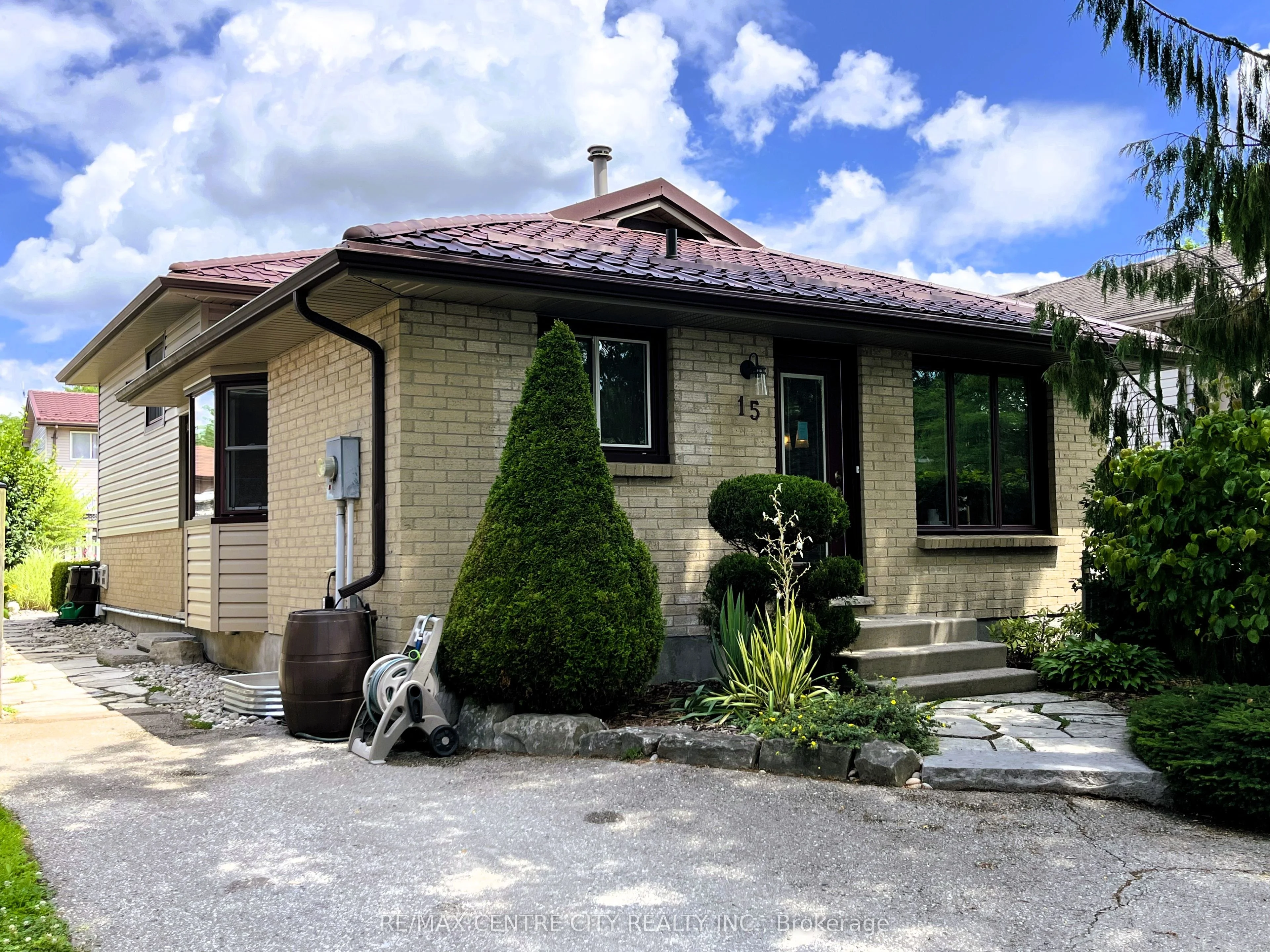 15 Speight Crescent, London East, ON N5V 3W2