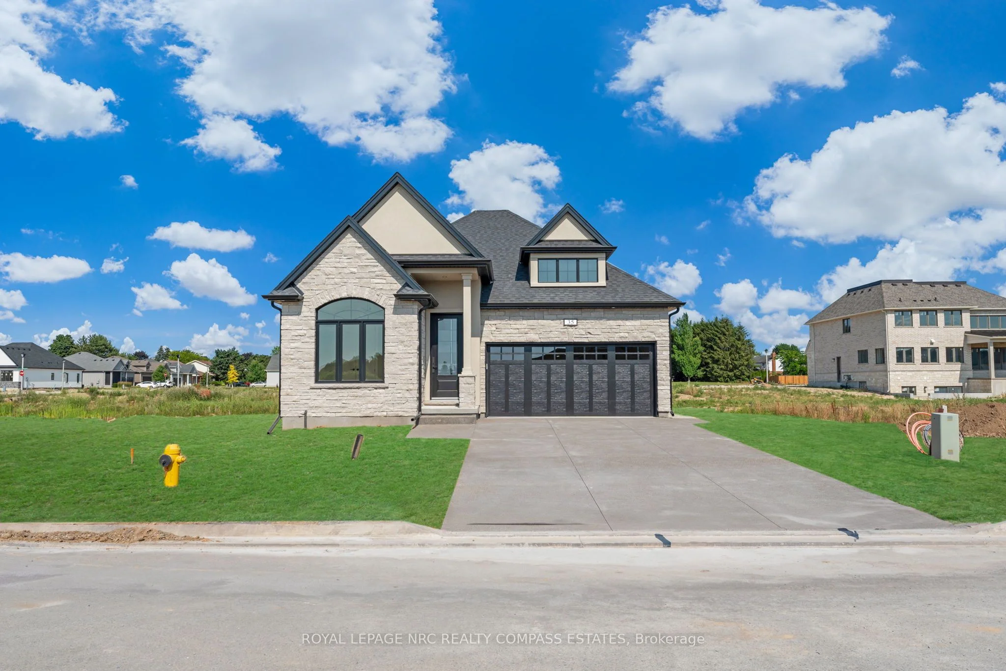 35 Oakley Drive, Niagara-on-the-Lake, ON L0S 1J0