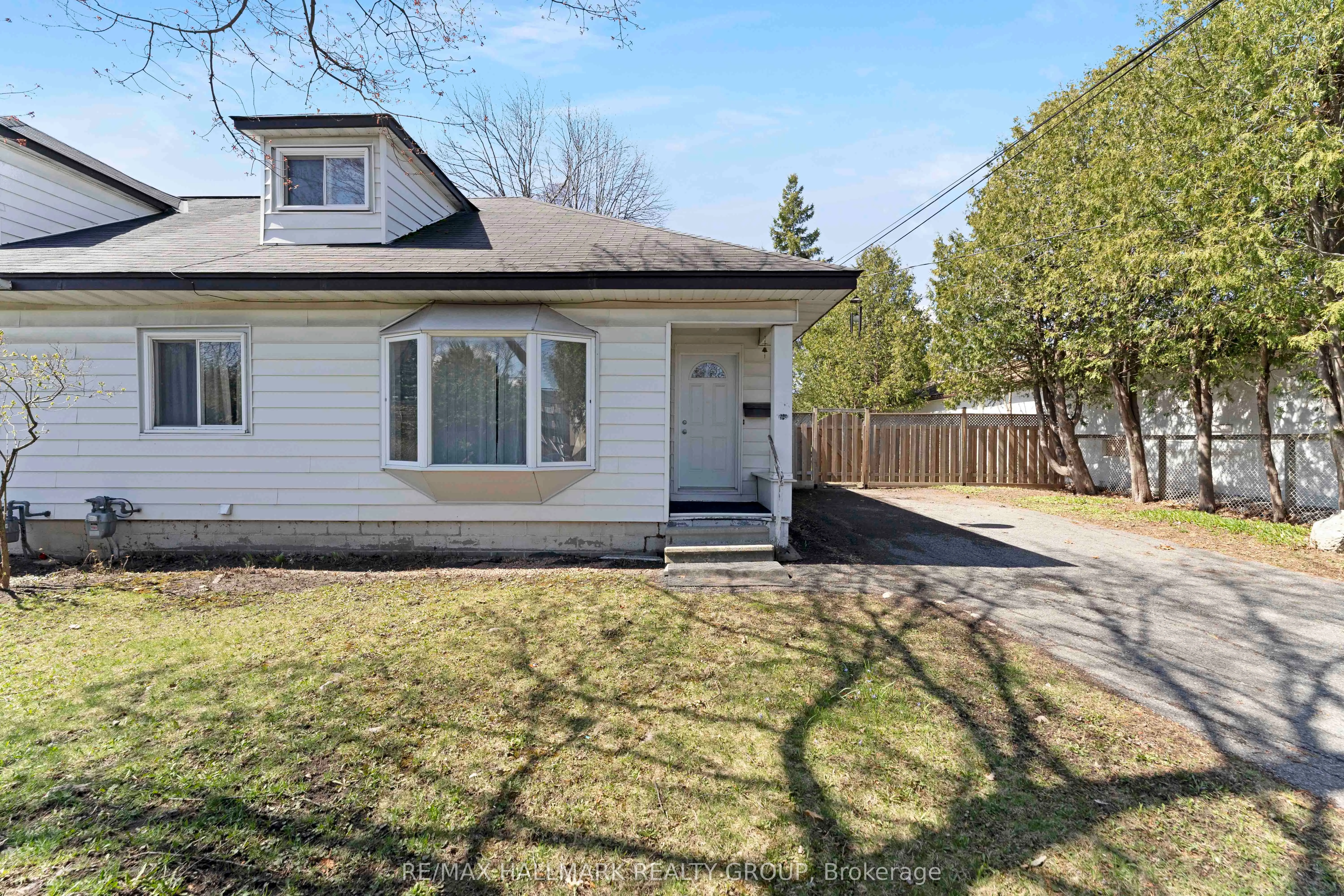 984 Miss Ottawa Street, Beacon Hill North - South And Area, On K1j 7b1