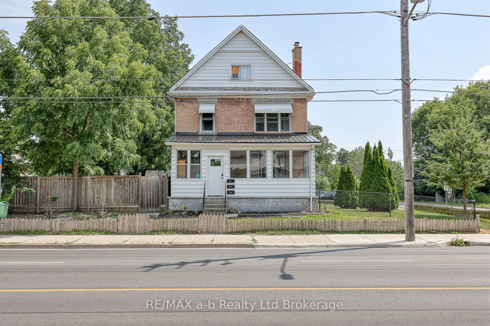 74 Adelaide Street S Unit 1, London South, ON N5Z 3K4