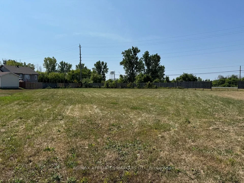 121 Blakes Crescent, South Dundas, ON K0C 1X0