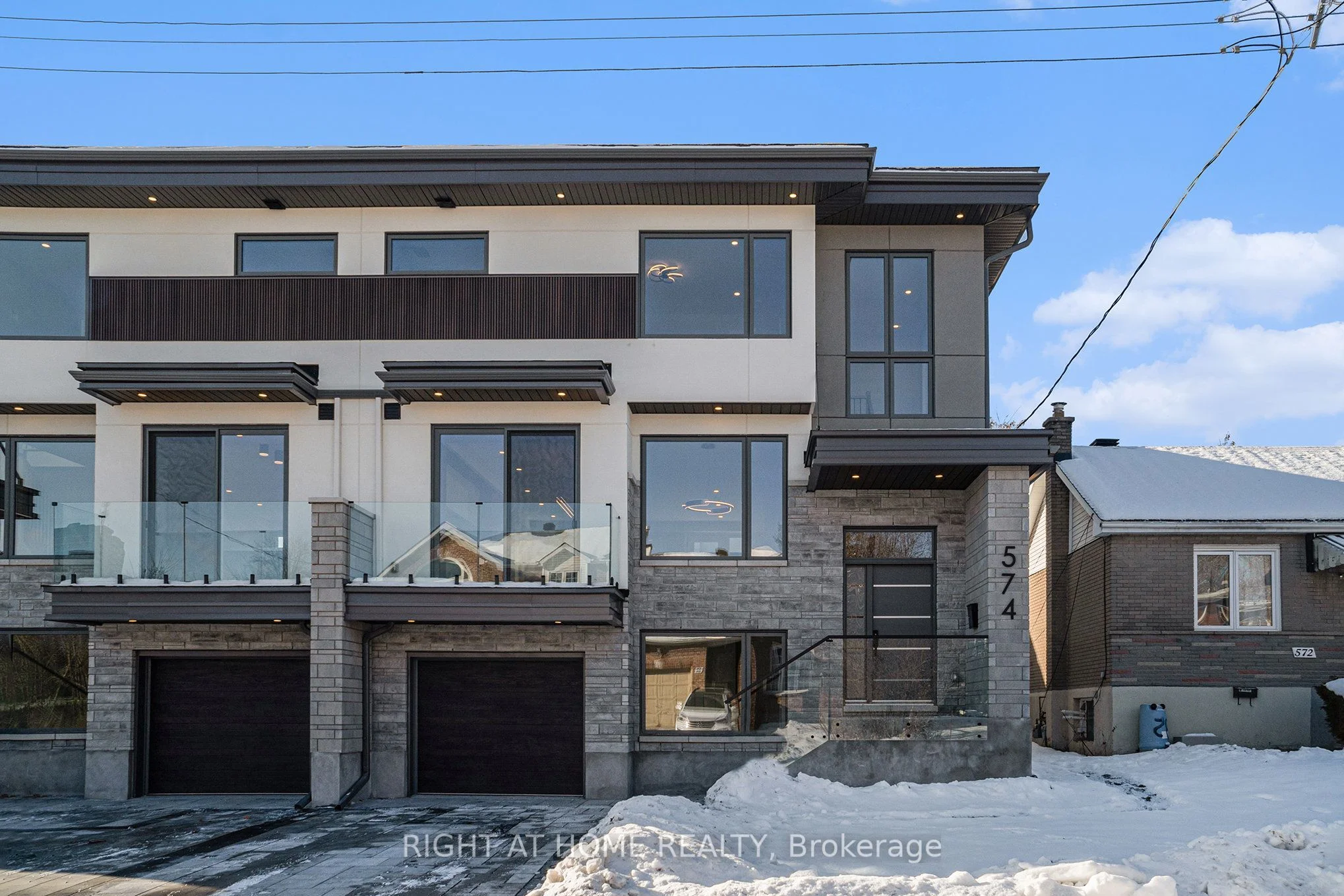 574 Brunel Street N, Manor Park - Cardinal Glen and Area, ON K1K 2G6
