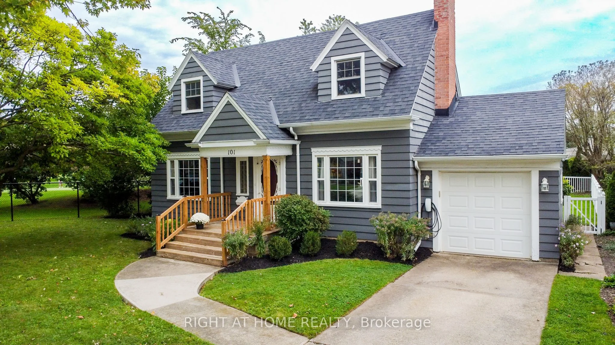 101 Glenwood Avenue, St. Catharines, ON L2R 4C6