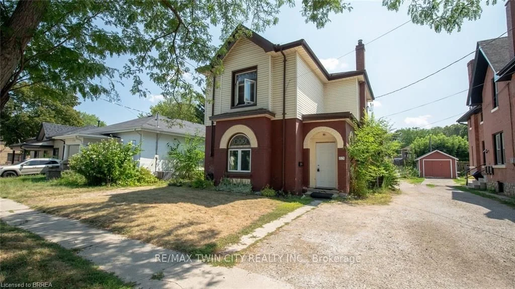 215 NELSON Street, Brantford, ON N3S 4C5