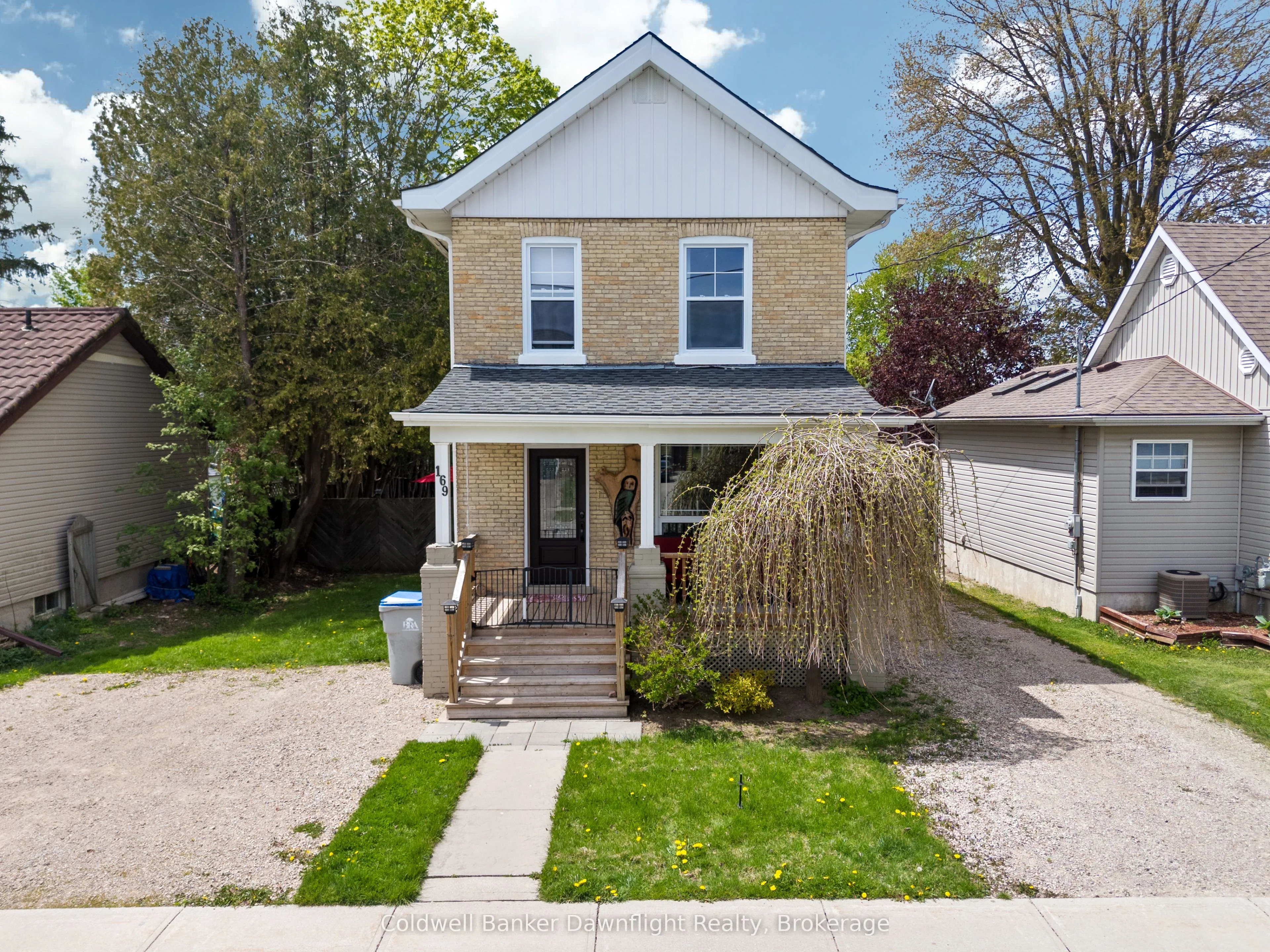 Detached in South Huron