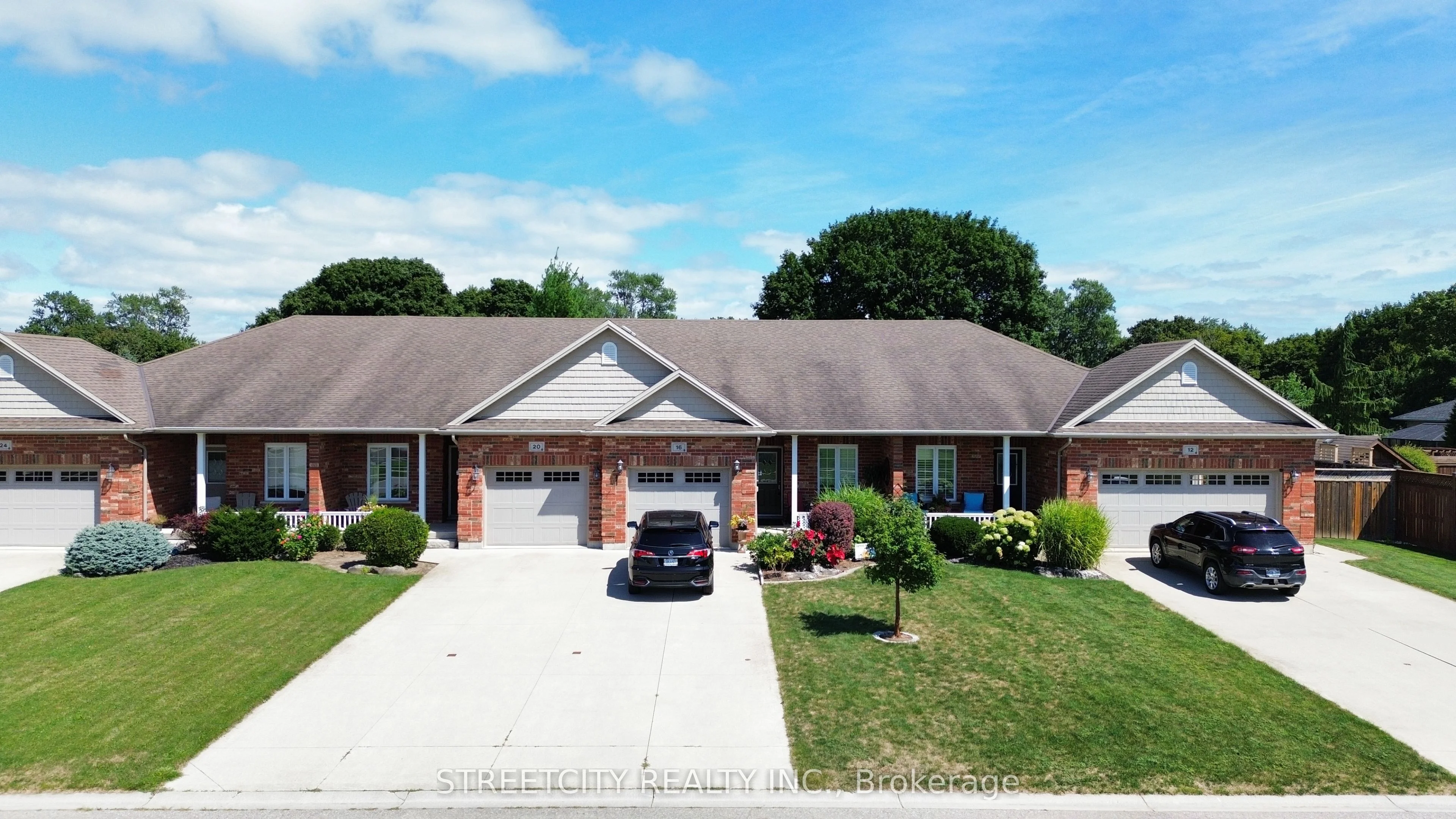 16 Leisure Lane, Chatham-Kent, ON N0P 1M0