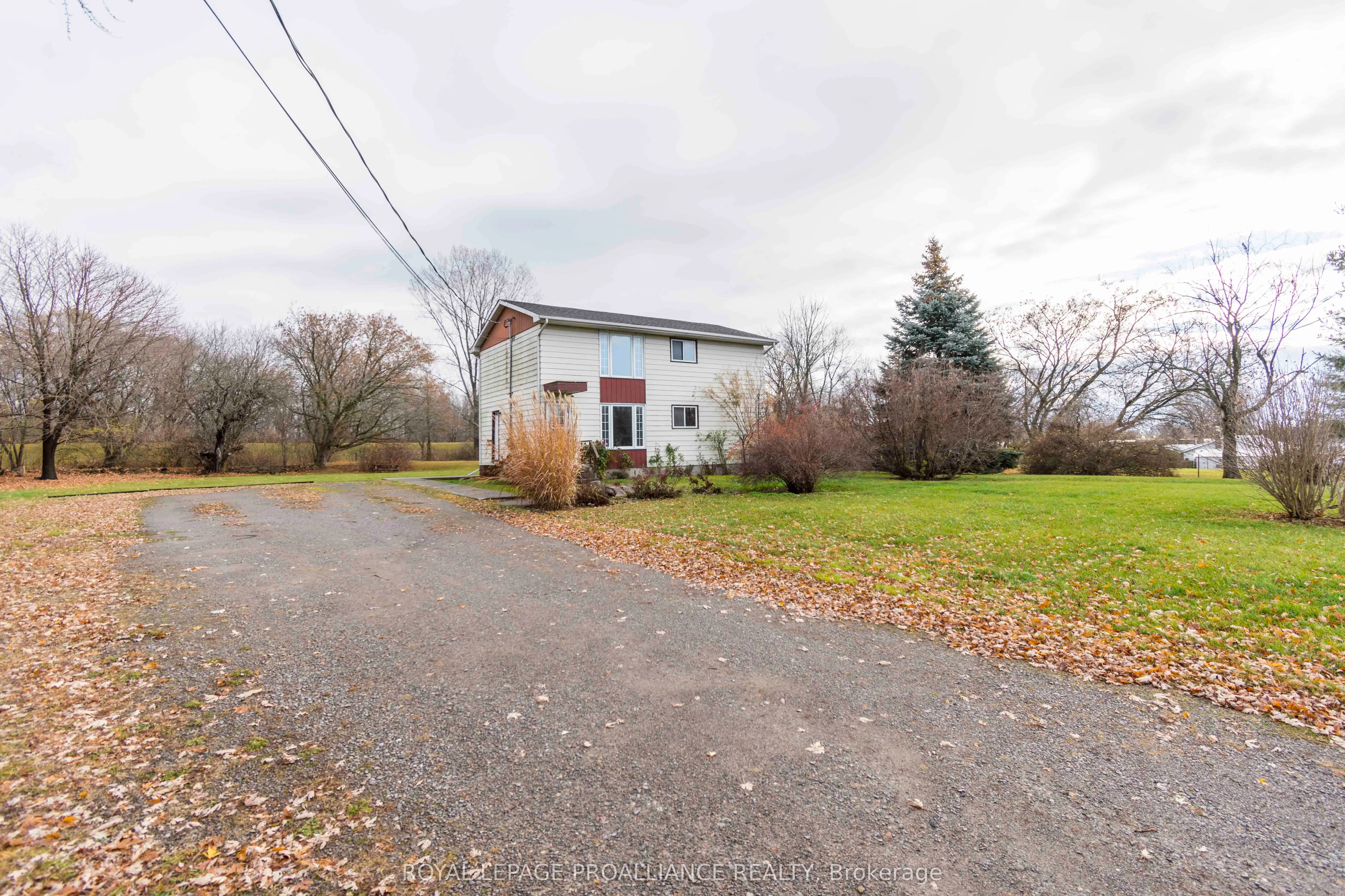 Duplex in Quinte West