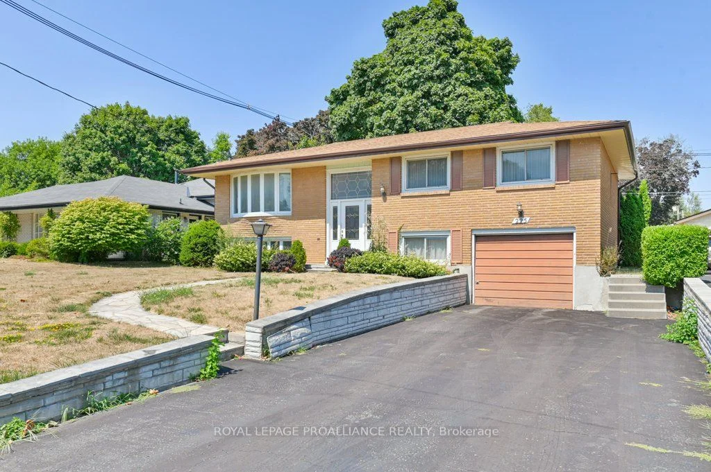 225 McGill Street, Quinte West, ON K8V 3K4