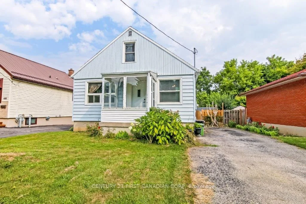 490 Salisbury Street, London East, ON N5Y 3B5