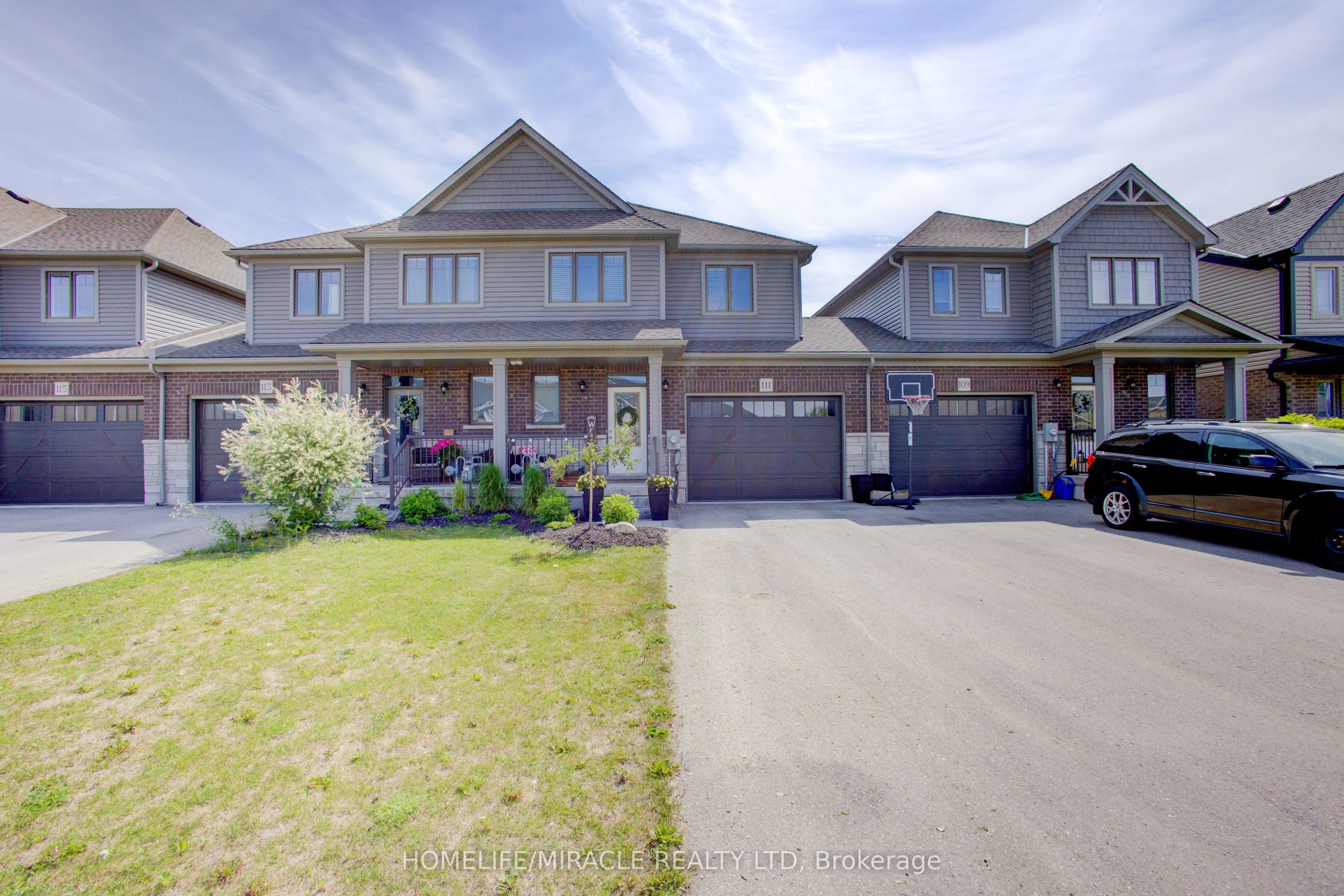 Att/Row/Townhouse in West Grey