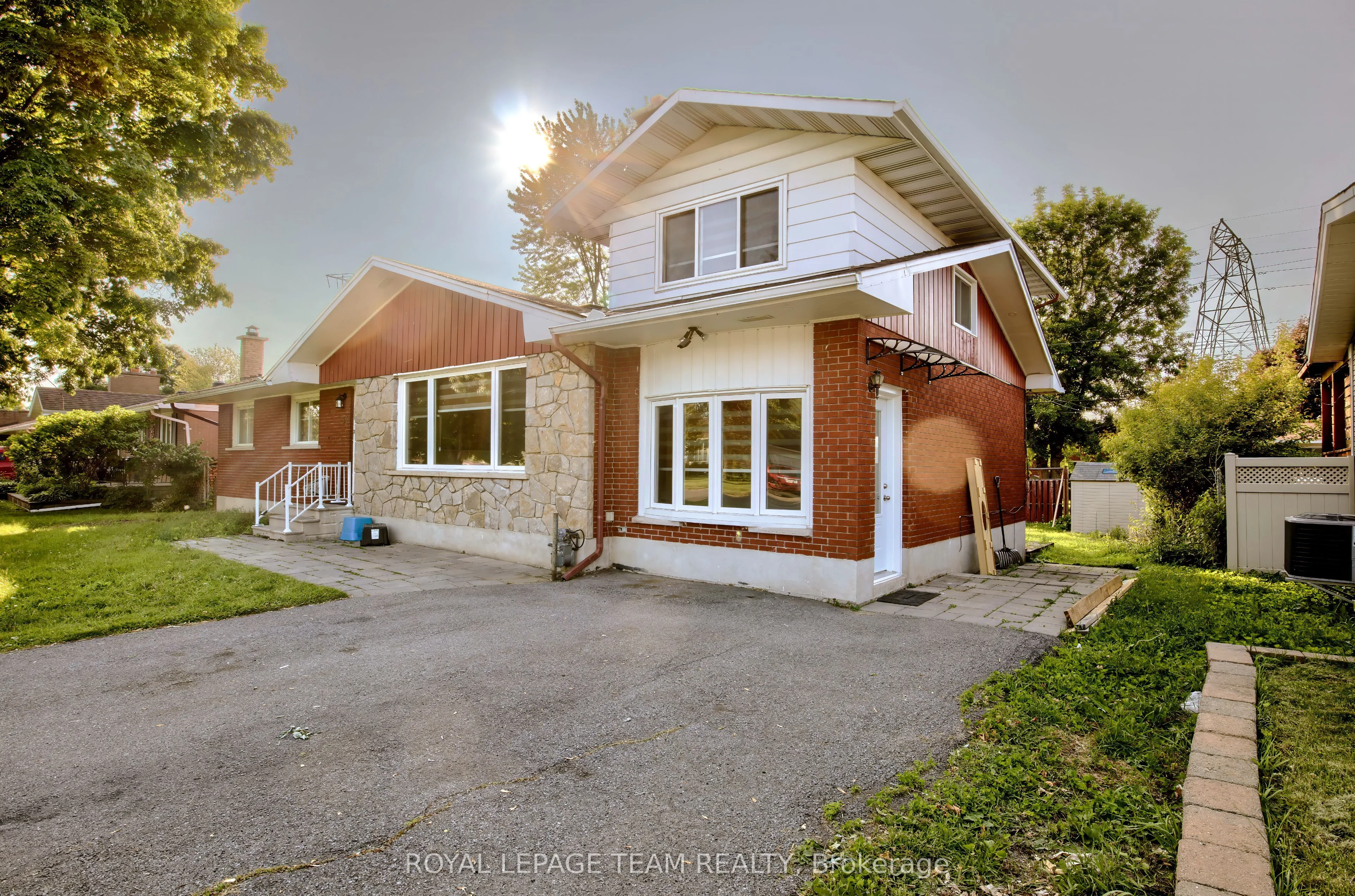 31 Pritchard Drive B, South of Baseline to Knoxdale, ON K2G 1B2
