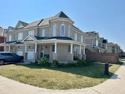 Semi-Detached in Niagara-on-the-Lake