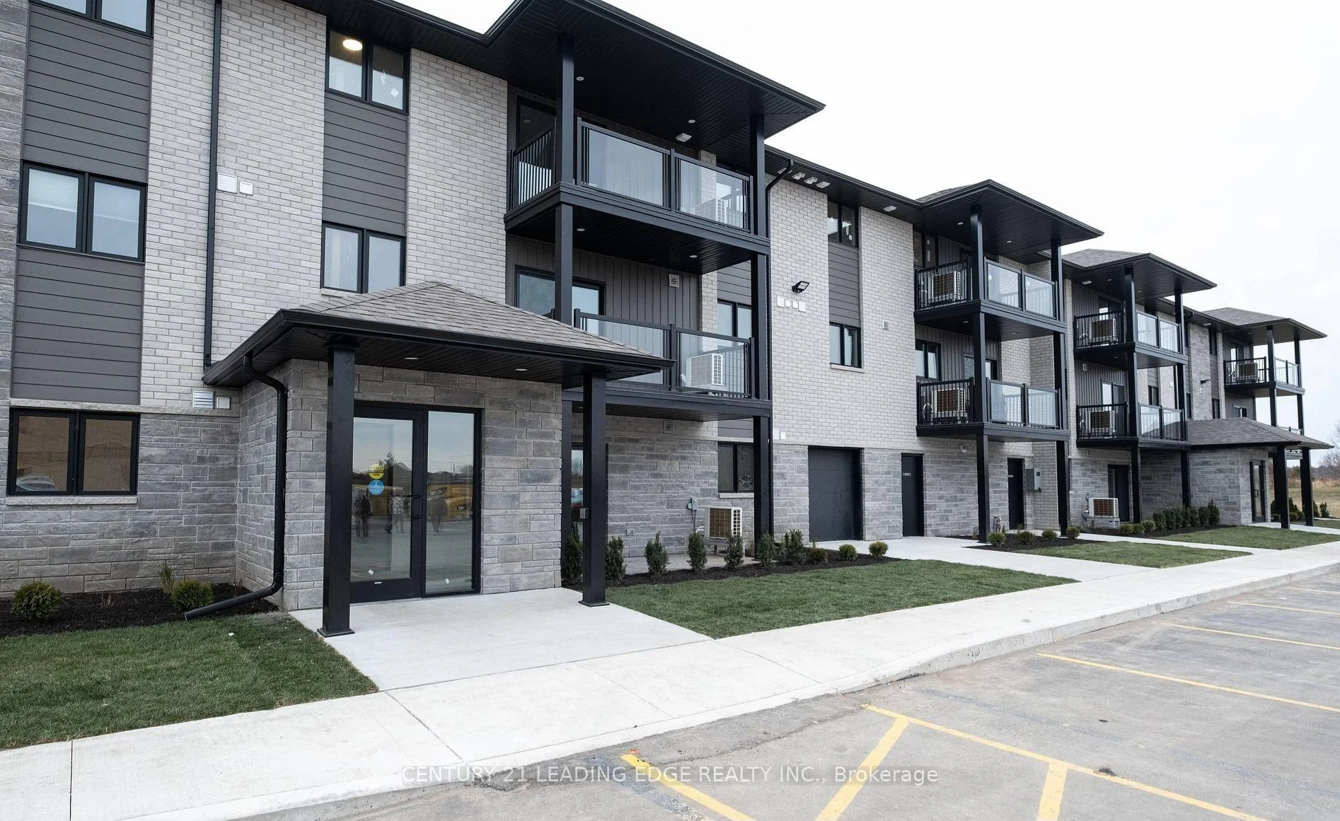 30 Hillside Meadow Drive 206, Quinte West, ON K8V 0J7