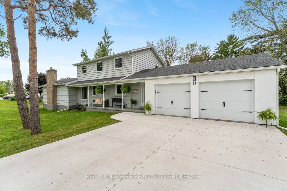 18 Rosemount Avenue, Port Colborne, On L3k 5p7