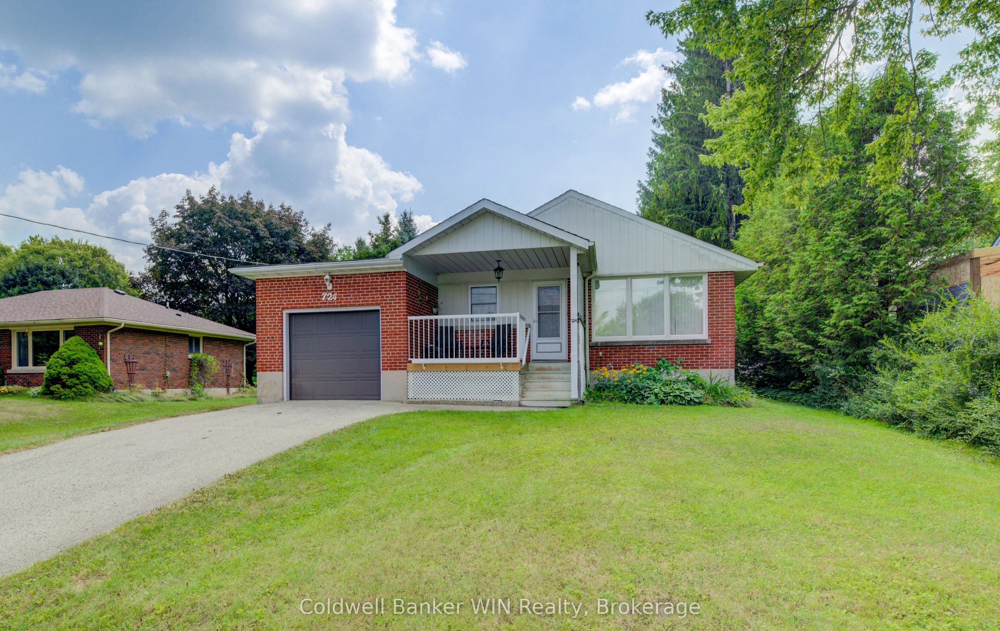 724 Waterloo Street, Wellington North, ON N0G 2L3