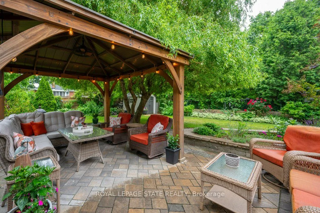 891 Garth Street, Hamilton, ON L9C 4L1